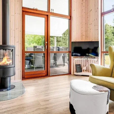 Holiday home 5 Star In Vaeggerlose