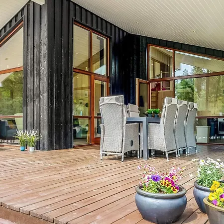 5 Star In Vaeggerlose Bøtø By