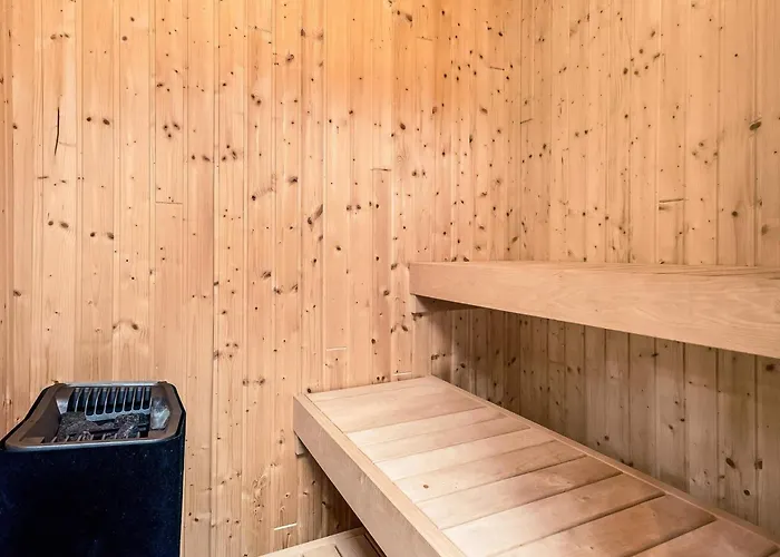 Vakantiehuis 5 Star In Vaeggerlose Bøtø By